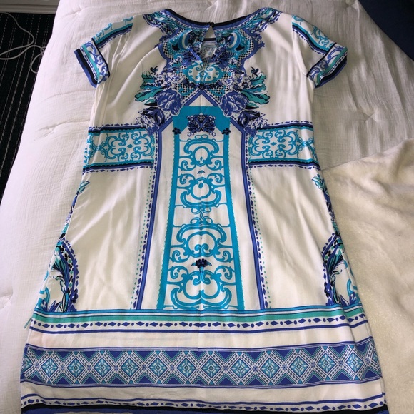 Dress - Picture 2 of 3